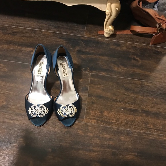 Badgley Mischka teel high heels - Picture 2 of 3